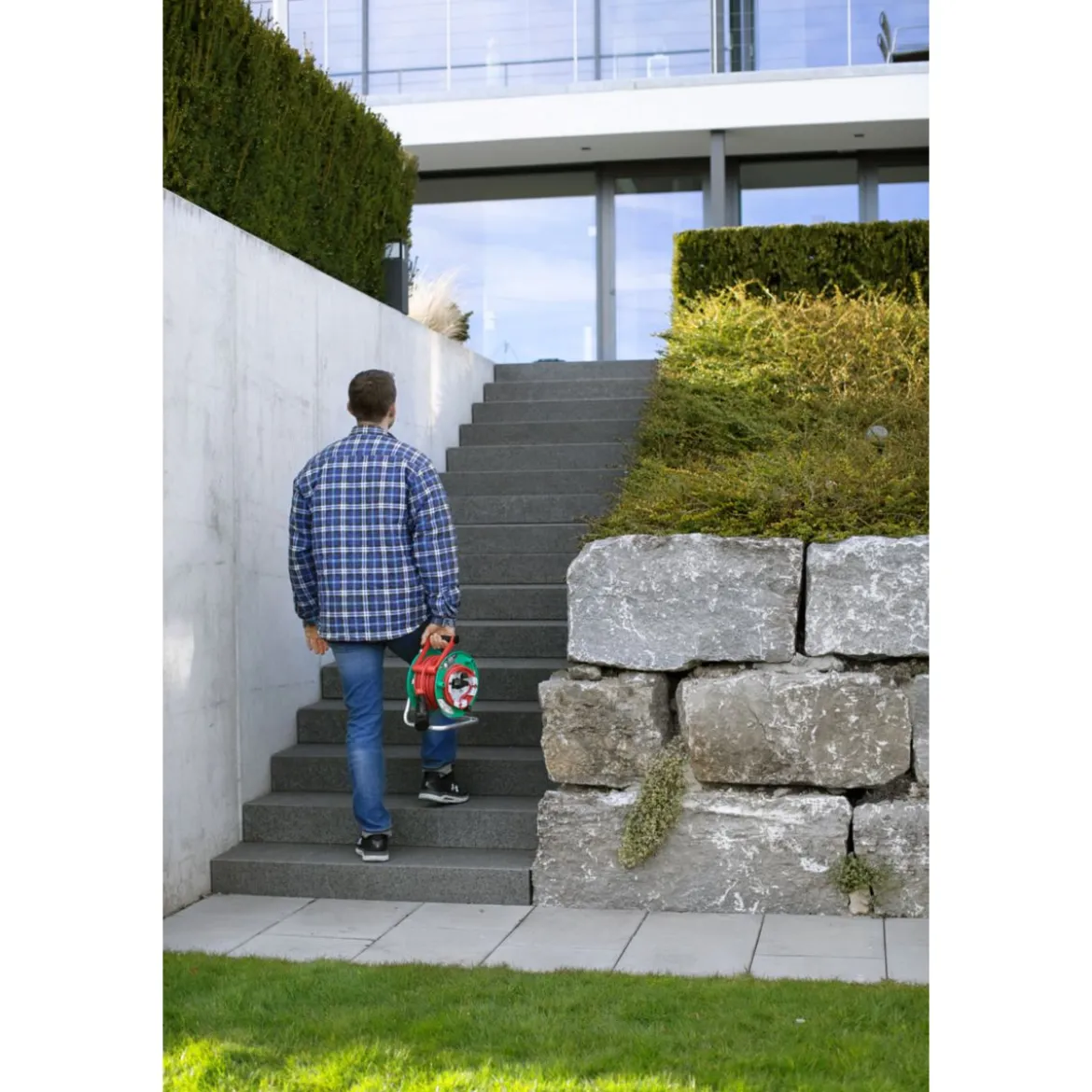 Brennenstuhl Gartenkabeltrommel Garant G 38m grün