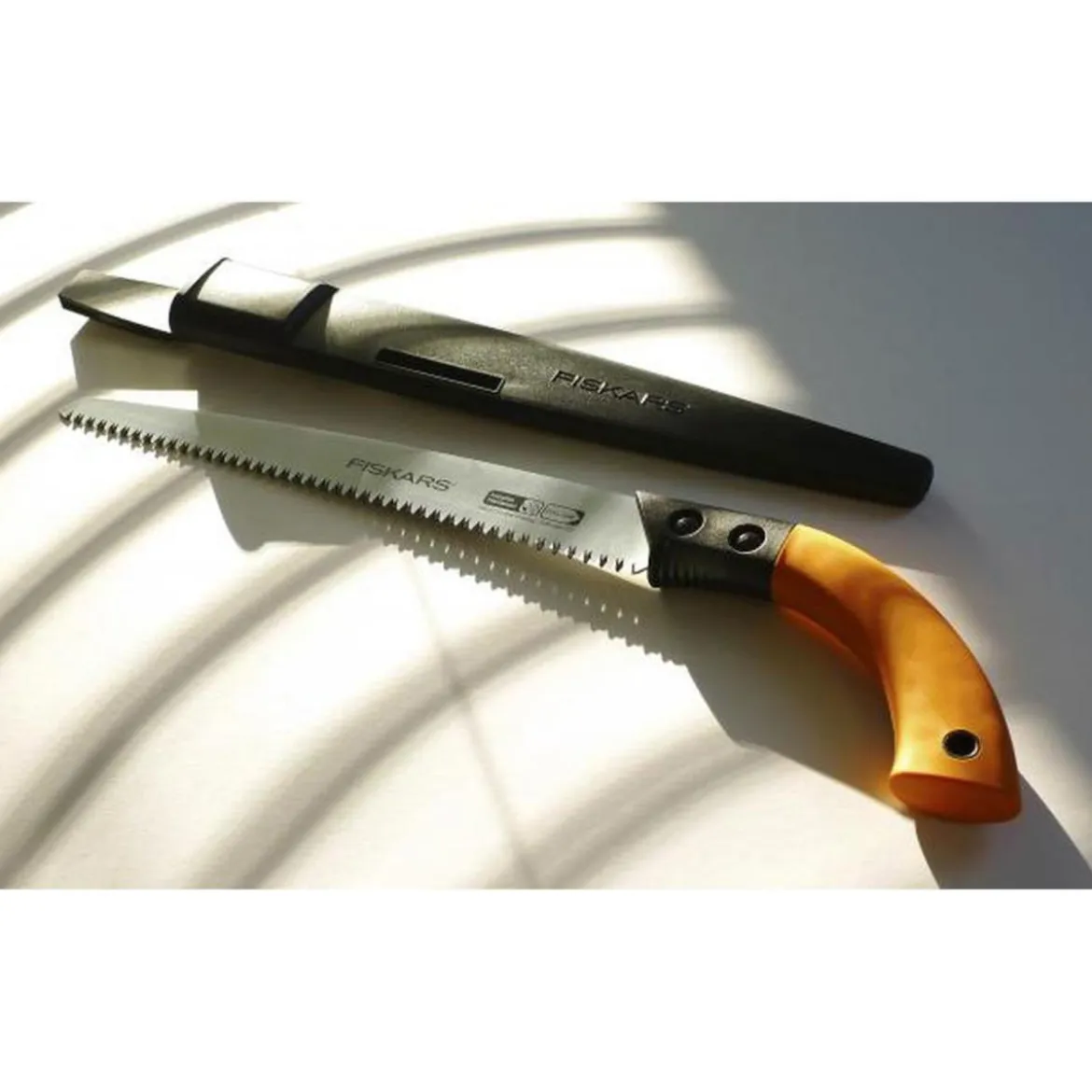 Fiskars Handsäge mit feststehendem Blatt SW84