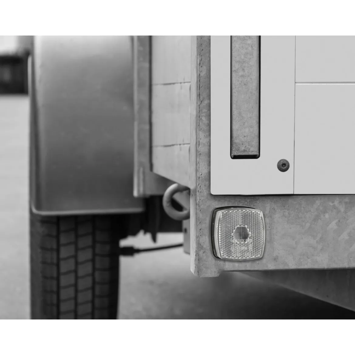 Positionsleuchte weiss 66x62 mm